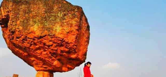 重庆合川斗牛石 重庆合川斗牛石