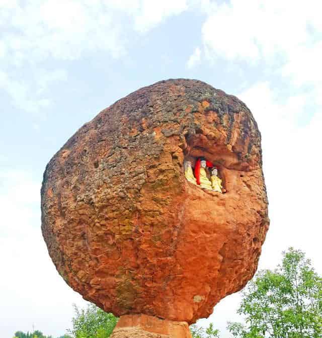 重庆合川斗牛石 重庆合川斗牛石