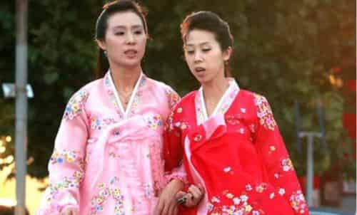 朝鲜女性被多年被禁止穿裤装，男人是“裤子”的代表