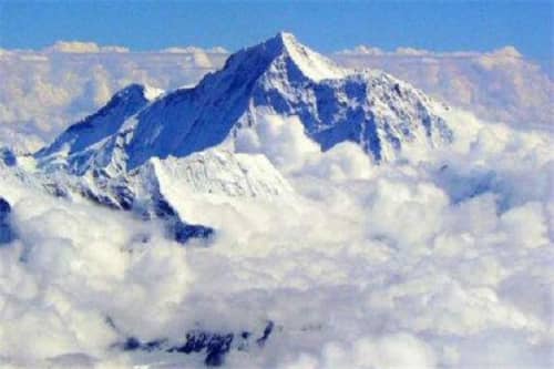 世界十大最高的山峰（榜首珠穆朗玛峰高8844.43米,你知道哪几座