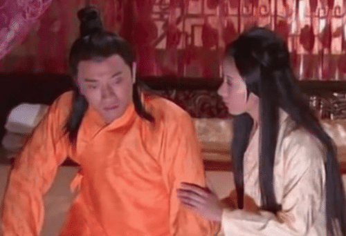 明朝奇葩皇帝朱见深，废16岁皇后独宠34岁老女人