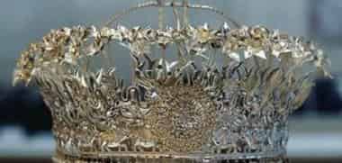 苗族民族文化，苗族人为什么喜欢佩戴银饰