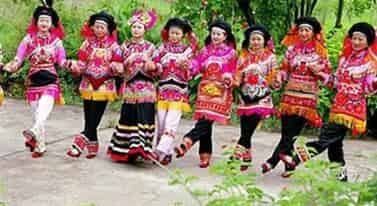彝族被称为火的民族，彝族舞蹈有什么特色