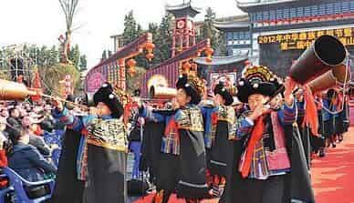 彝族节日，彝族“阿卑”狂欢节是一个什么样的节日