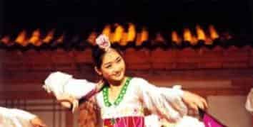 朝鲜族文化，朝鲜族的音乐和舞蹈有什么特色
