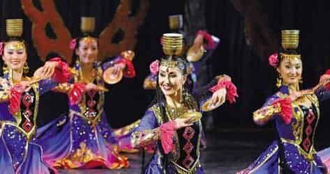 蒙古族舞蹈，蒙古族的顶碗舞有什么特色