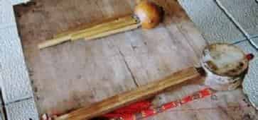 拉祜族乐器简介，拉祜族的小三弦是什么样的