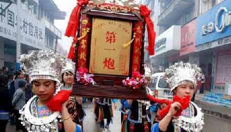 侗族节日，侗族花炮节是几月几日，