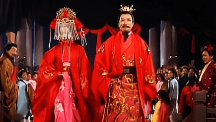刘备成为益州新主后，群臣们为何建议他聘娶孀妇吴氏
