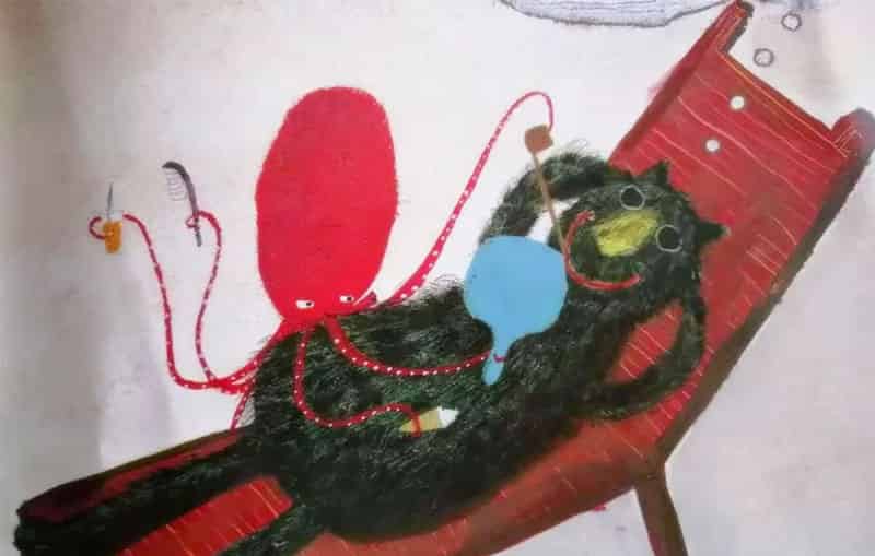 猫太噼哩噗噜在海里