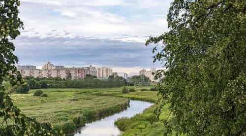 大河城与小溪城